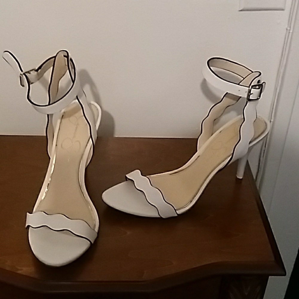 Ladies sandals